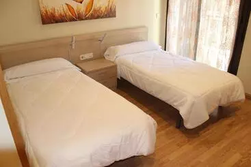 Hostal San Isidro - Autol
