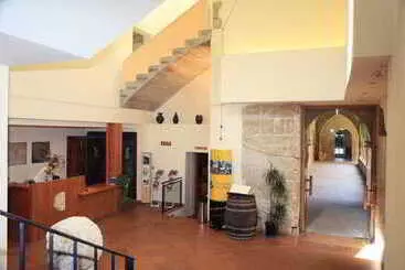 Monestir De Les Avellanes - Os de Balaguer
