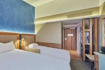 L Elysee Val D Europe - Serris