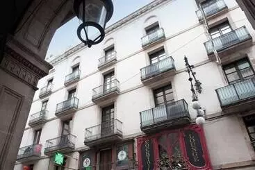 Aspasios Plaza Real Apartments - Barselona