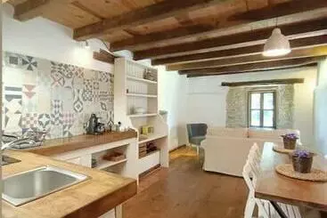 Granja Labrada: Alojamiento Con Caballos - Mañón