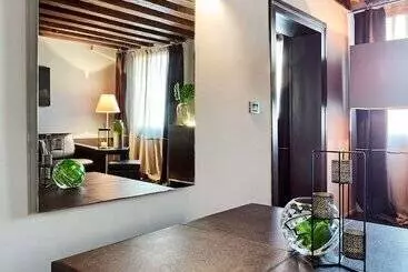 Charming House Iqs - Venecia