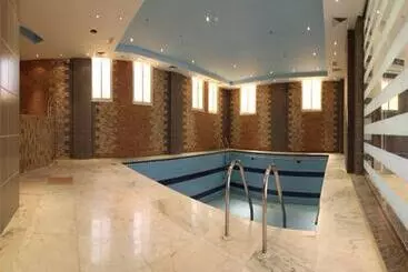 Raoum Inn Hail - Dolu
