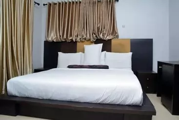 Di Elegante - Lagos