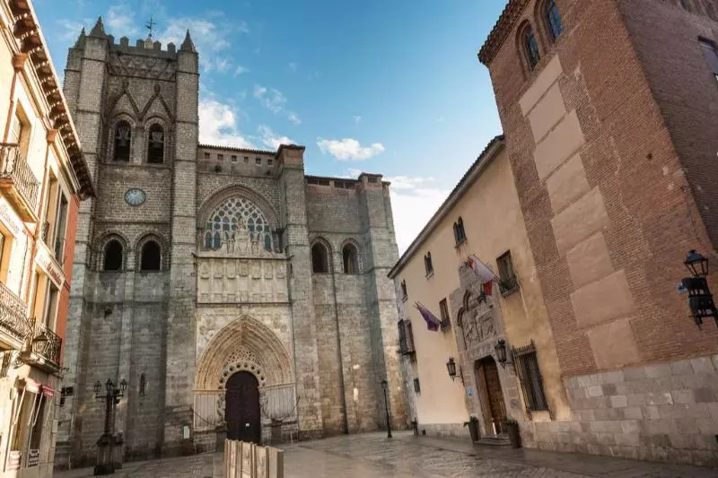 Fotos del hotel Palacio Valderrabanos:  5