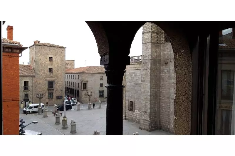 Fotos del hotel Palacio Valderrabanos:  8