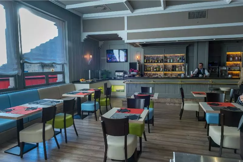 Fotos del hotel Palacio Valderrabanos:  2