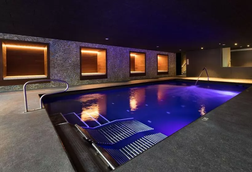 AQUA Silhouette & Spa  Adults Only