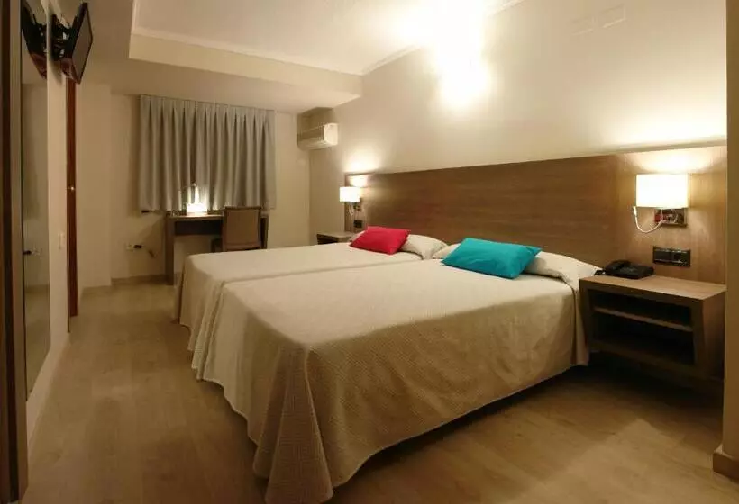 Fotos del hotel Avenida Plaza:  10