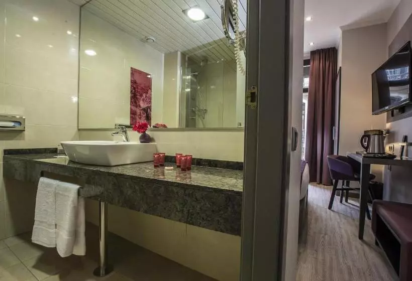 Fotos del hotel Leonardo Hotel Barcelona Las Ramblas:  16