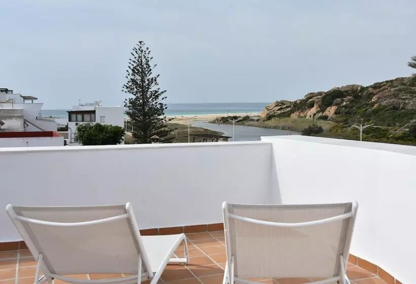 Fotos del hotel Doña Lola Zahara:  13