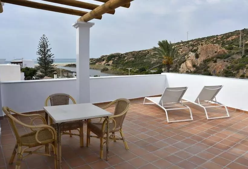 Fotos del hotel Doña Lola Zahara:  5