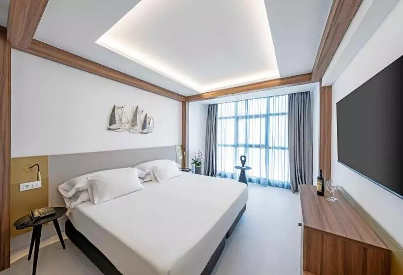 Fotos del hotel City House Rías Altas:  3