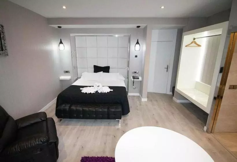 Fotos del hotel Avenida De España:  15