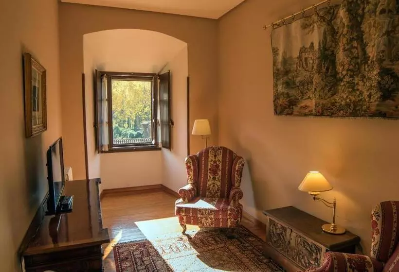 Fotos del hotel Hostería Del Monasterio De San Millan:  25
