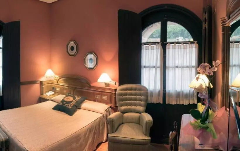 Fotos del hotel Hostería Del Monasterio De San Millan:  9