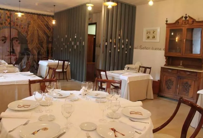 Fotos del hotel Hostería Del Monasterio De San Millan:  4