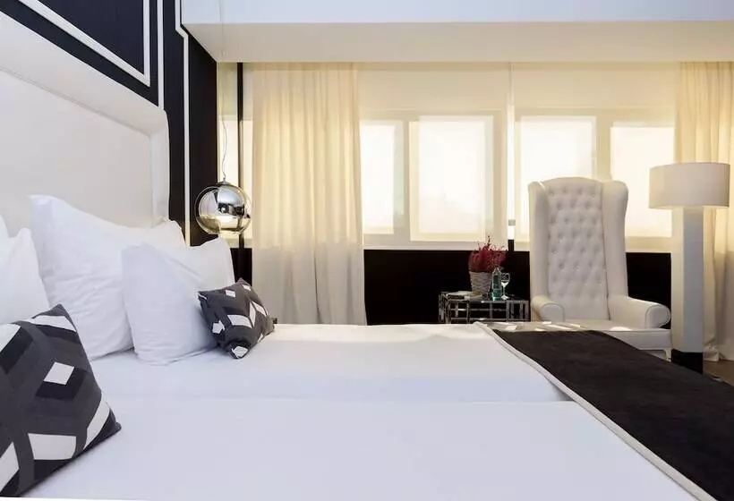 Fotos del hotel Tres Reyes Pamplona:  11