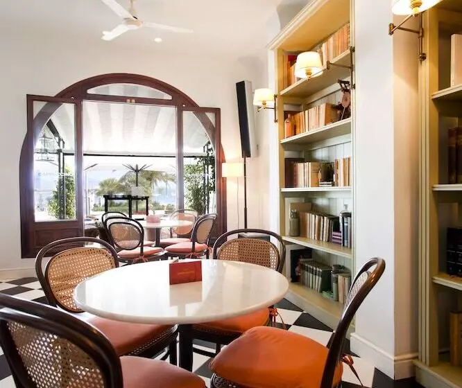 Fotos del hotel Sis Pins:  3