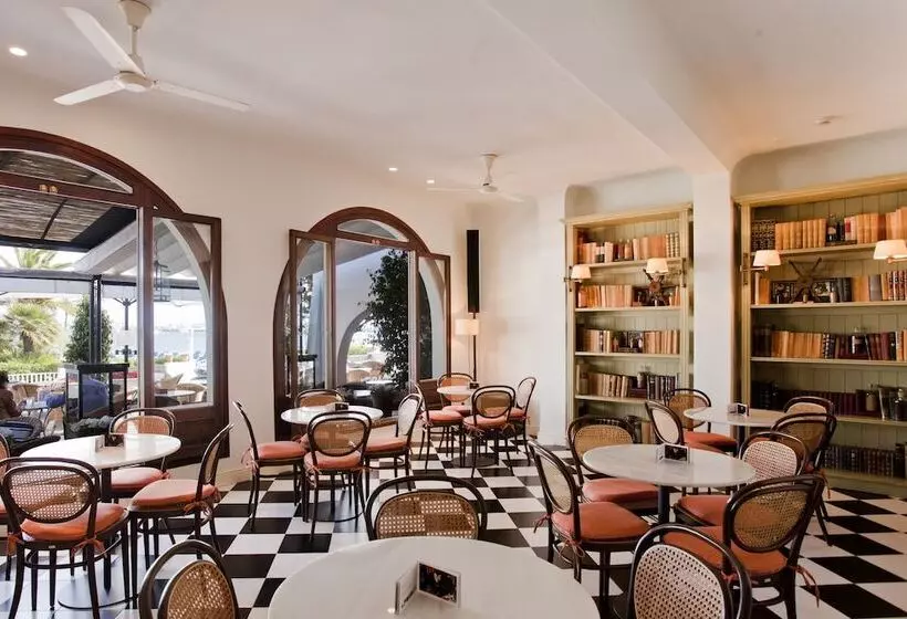 Fotos del hotel Sis Pins:  2