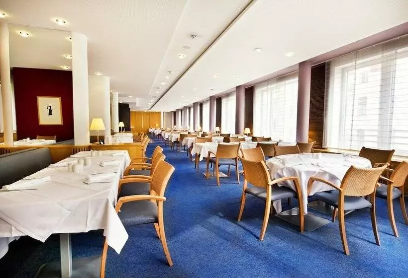 Fotos del hotel Hotel & Palais Strudlhof:  2