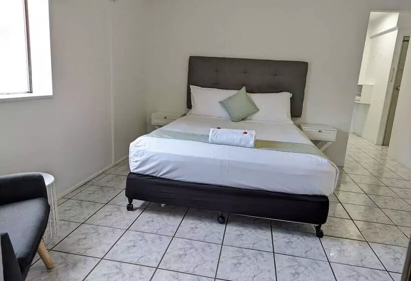 Cairns Rainbow Resort