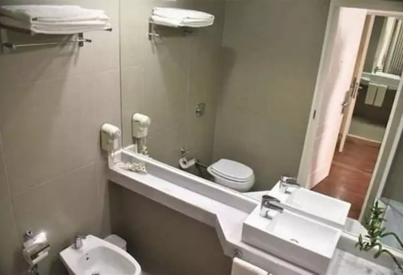 Fotos del hotel Grand King:  21