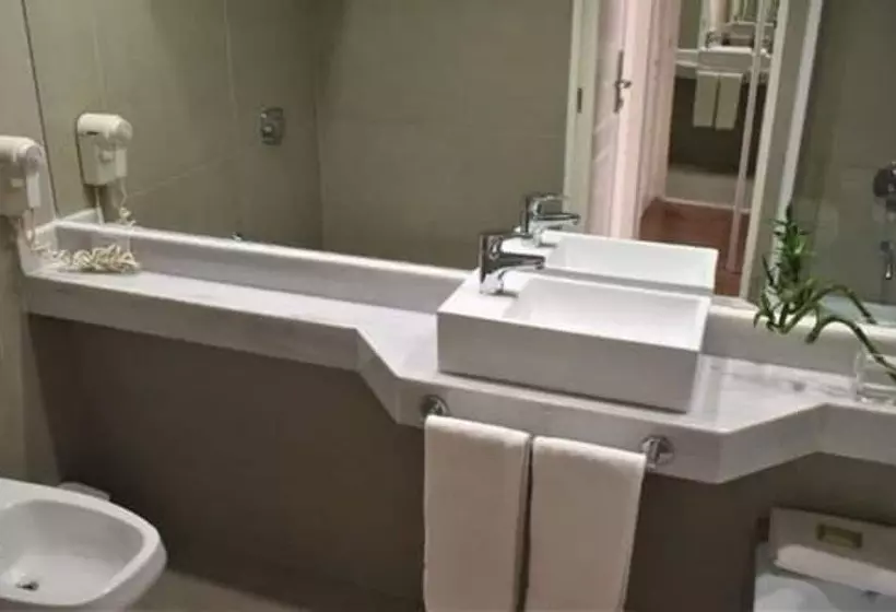 Fotos del hotel Grand King:  15