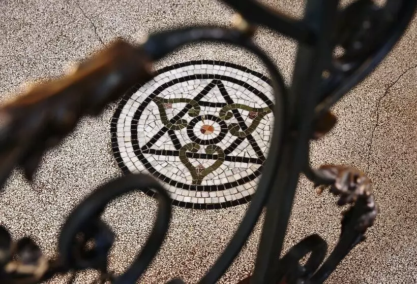 Fotos del hotel Monsieur Ernest:  12