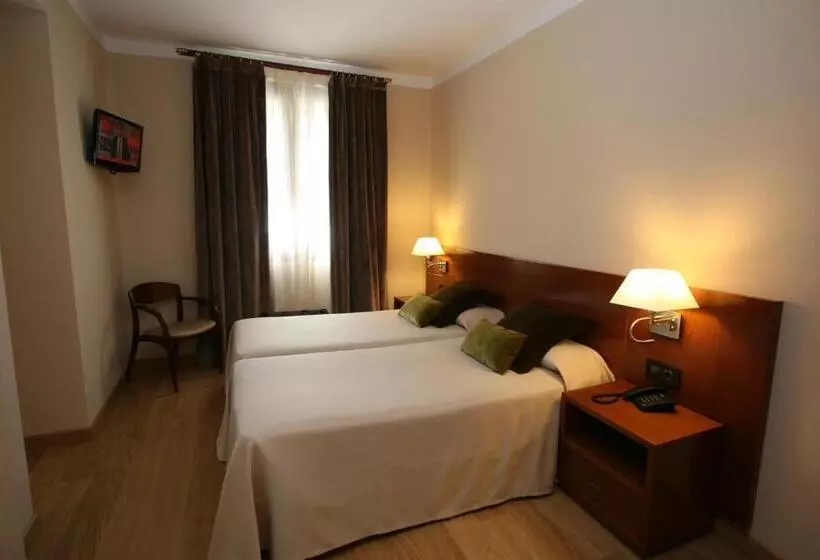 Fotos del hotel Pyrénées:  6