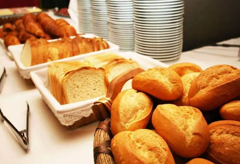 Fotos del hotel Pyrénées:  12