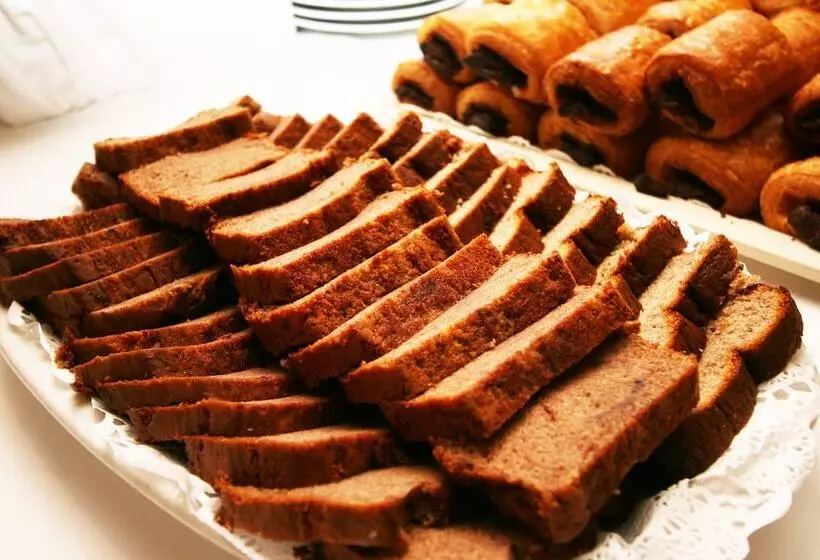 Fotos del hotel Pyrénées:  16