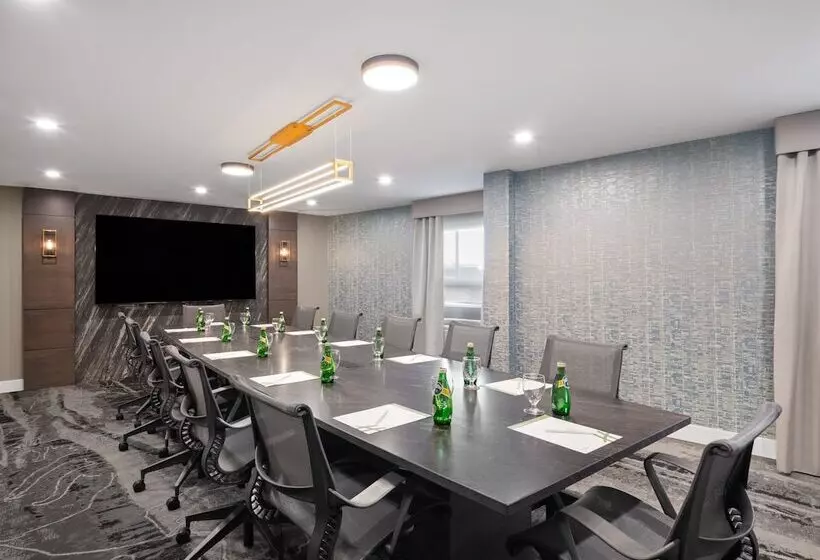 Fotos del hotel Holiday Inn Calgary Airport, An Ihg:  5