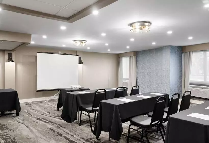 Fotos del hotel Holiday Inn Calgary Airport, An Ihg:  11