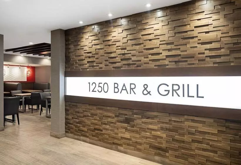 Fotos del hotel Holiday Inn Calgary Airport, An Ihg:  4