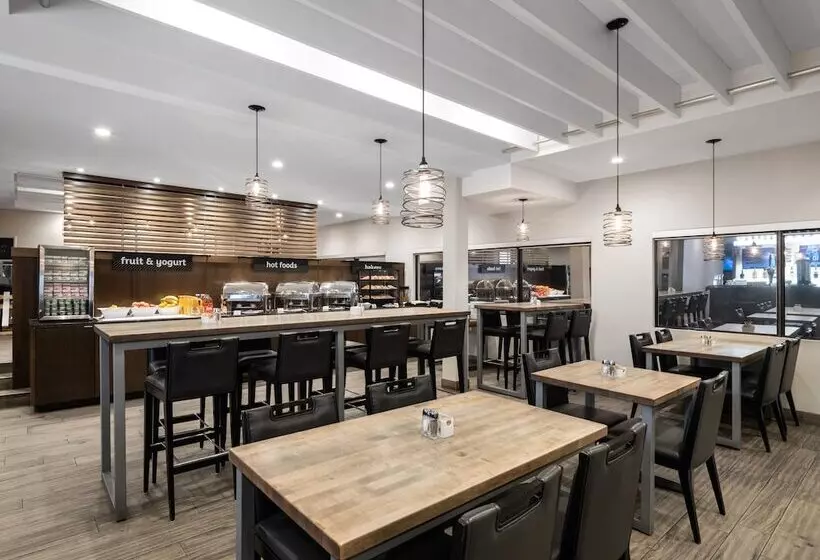 Fotos del hotel Holiday Inn Calgary Airport, An Ihg:  10