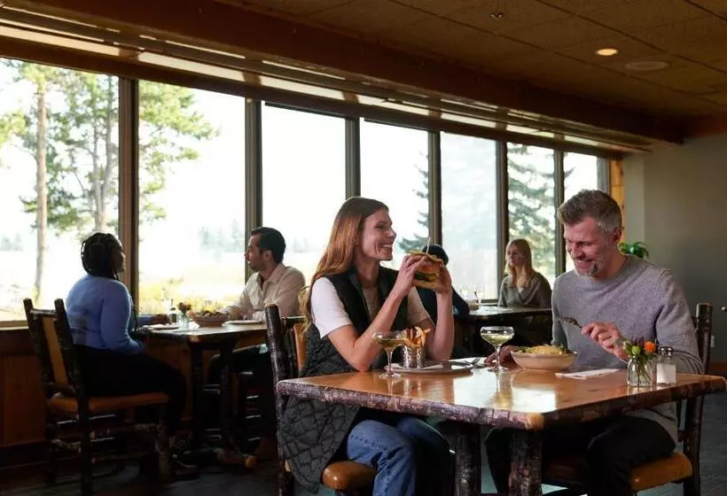 Fotos del hotel Sawridge Inn & Conference Centre Jasper:  8