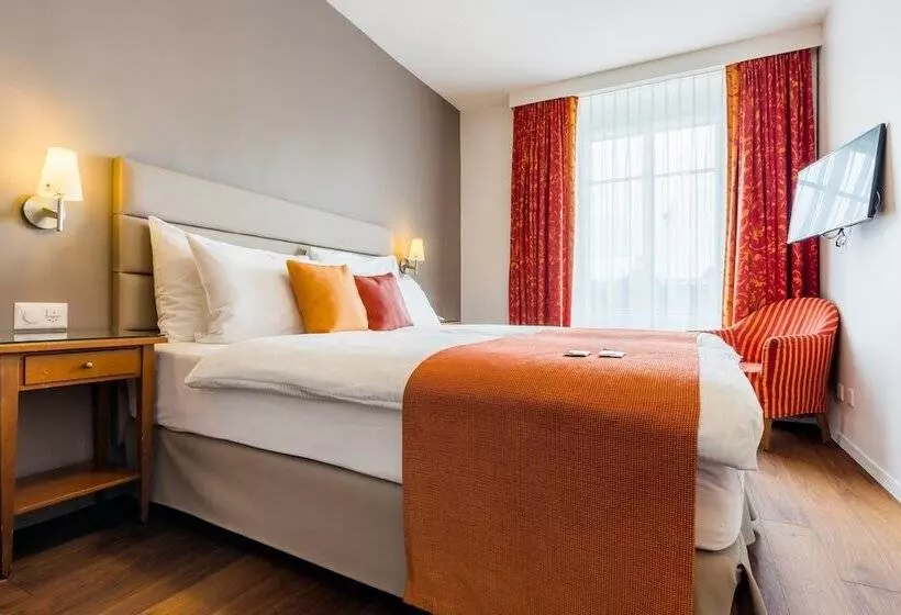 Fotos del hotel Des Alpes:  2