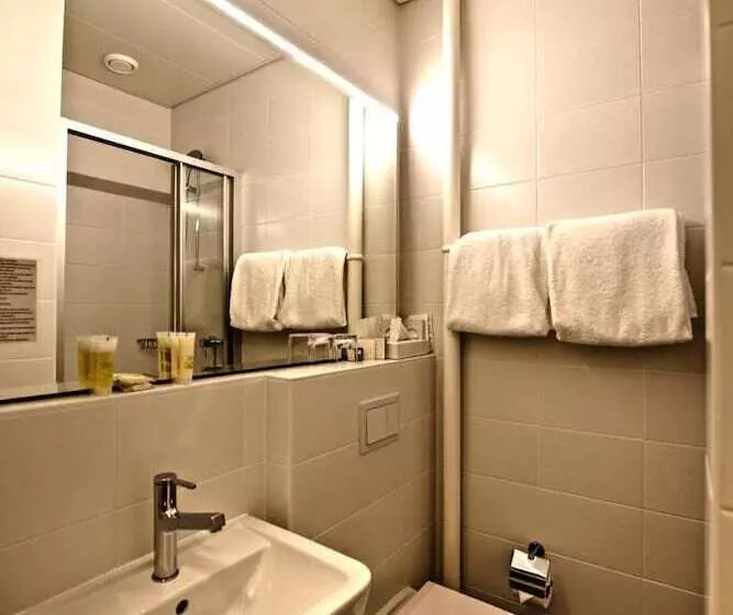 Fotos del hotel Montana:  5