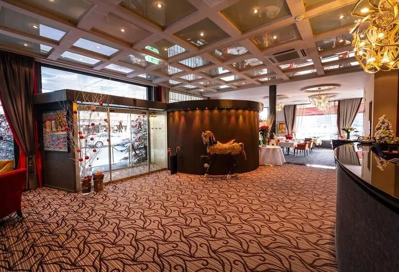 Fotos del hotel The Ambassador:  2