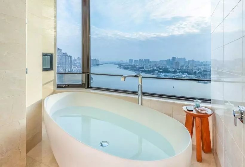 Fotos del hotel White Swan:  19