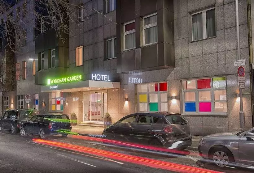 Fotos del hotel Wyndham Garden Duesseldorf City Centre Koenigsallee:  7