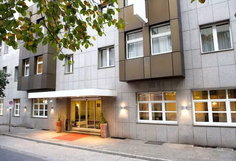 Fotos del hotel Wyndham Garden Duesseldorf City Centre Koenigsallee:  10