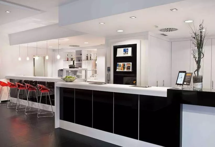 Fotos del hotel Wyndham Garden Duesseldorf City Centre Koenigsallee:  4