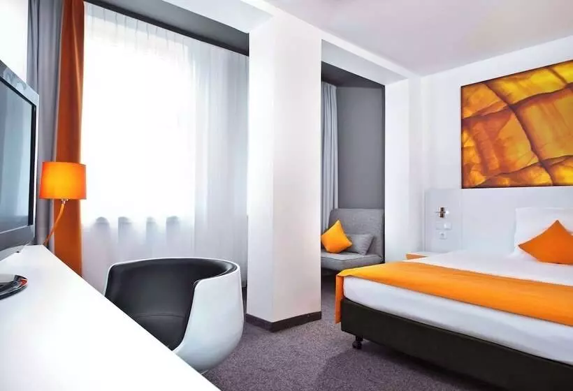 Fotos del hotel Wyndham Garden Duesseldorf City Centre Koenigsallee:  13