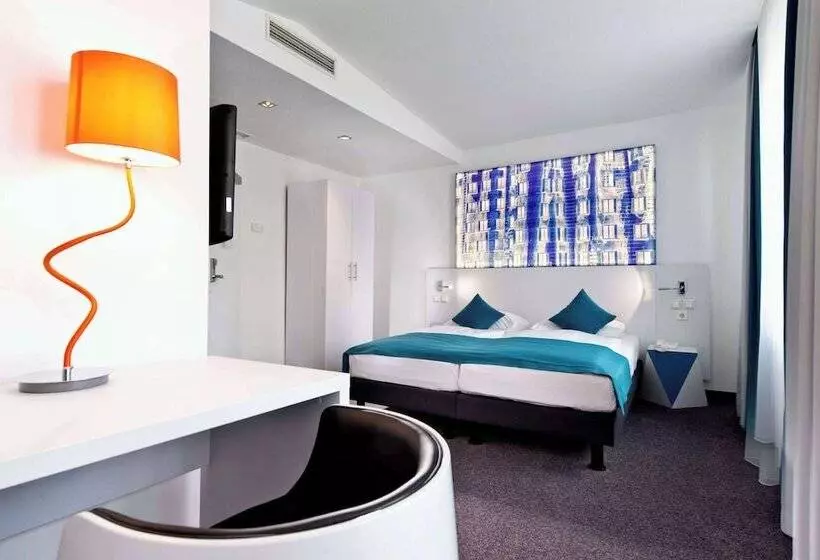 Fotos del hotel Wyndham Garden Duesseldorf City Centre Koenigsallee:  14