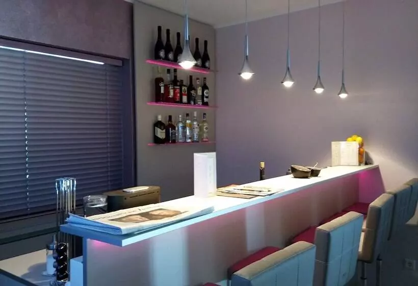 Fotos del hotel New Orly:  11