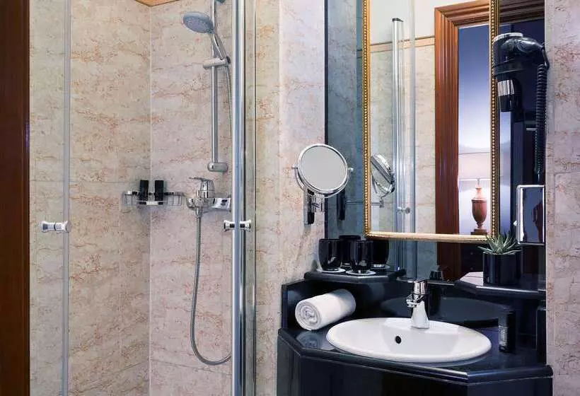 Fotos del hotel Melia Paris Champs Elysées:  35