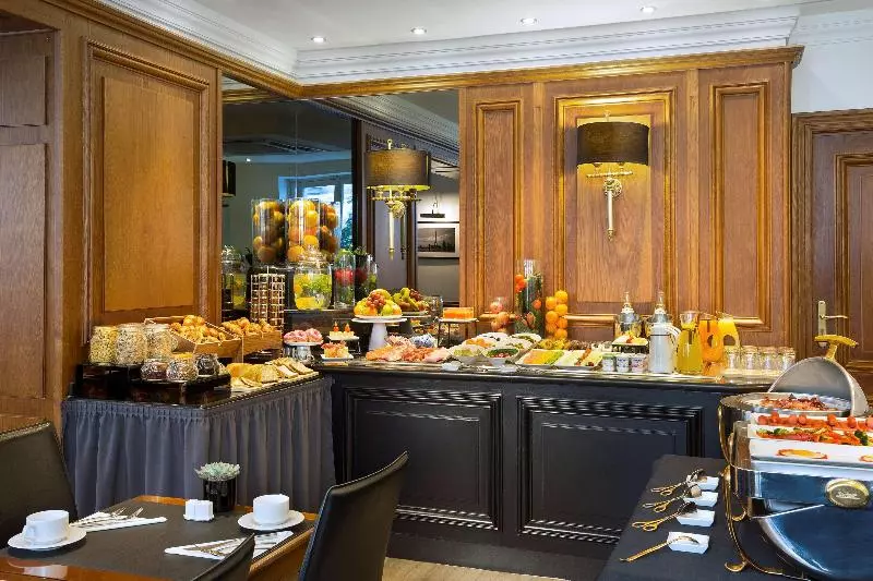 Fotos del hotel Melia Paris Champs Elysées:  40