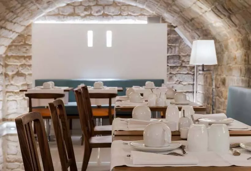 Fotos del hotel Hôtel Jardin De Cluny:  2